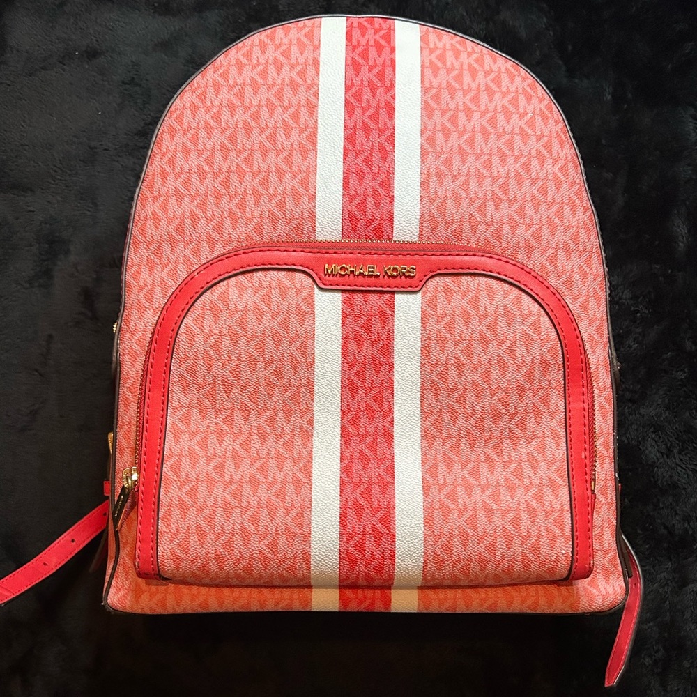 Michael Kors Backpack !! 🩷🤗